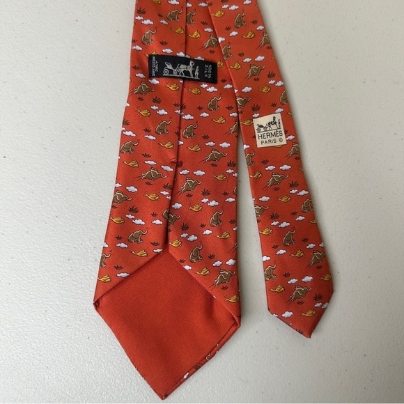 Hermes 100% Silk Jumping Elephant Watching Duck Tie - Picture 4 of 6
